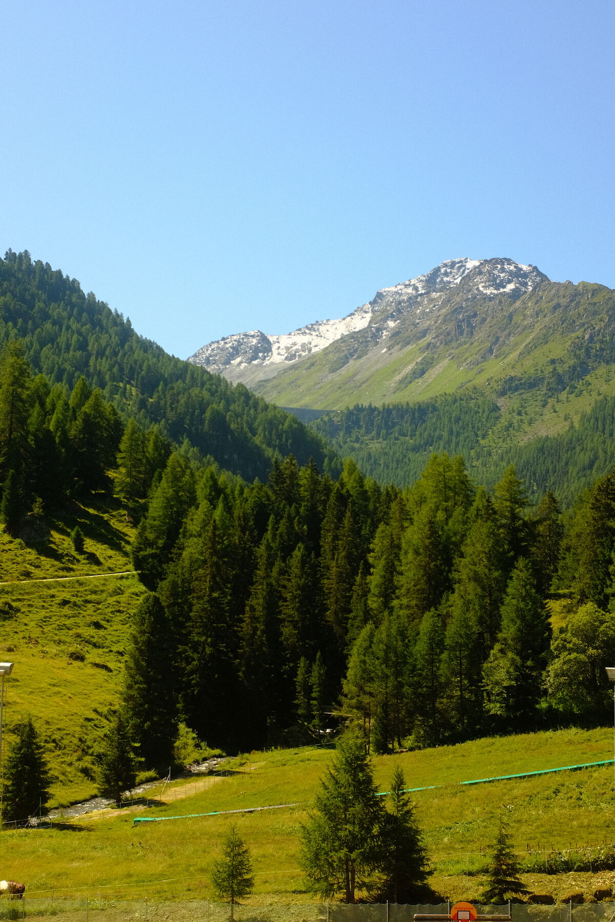 View from Rosablanche C34 over the Printse valley towards the Lac de Cleuson dam, Siviez