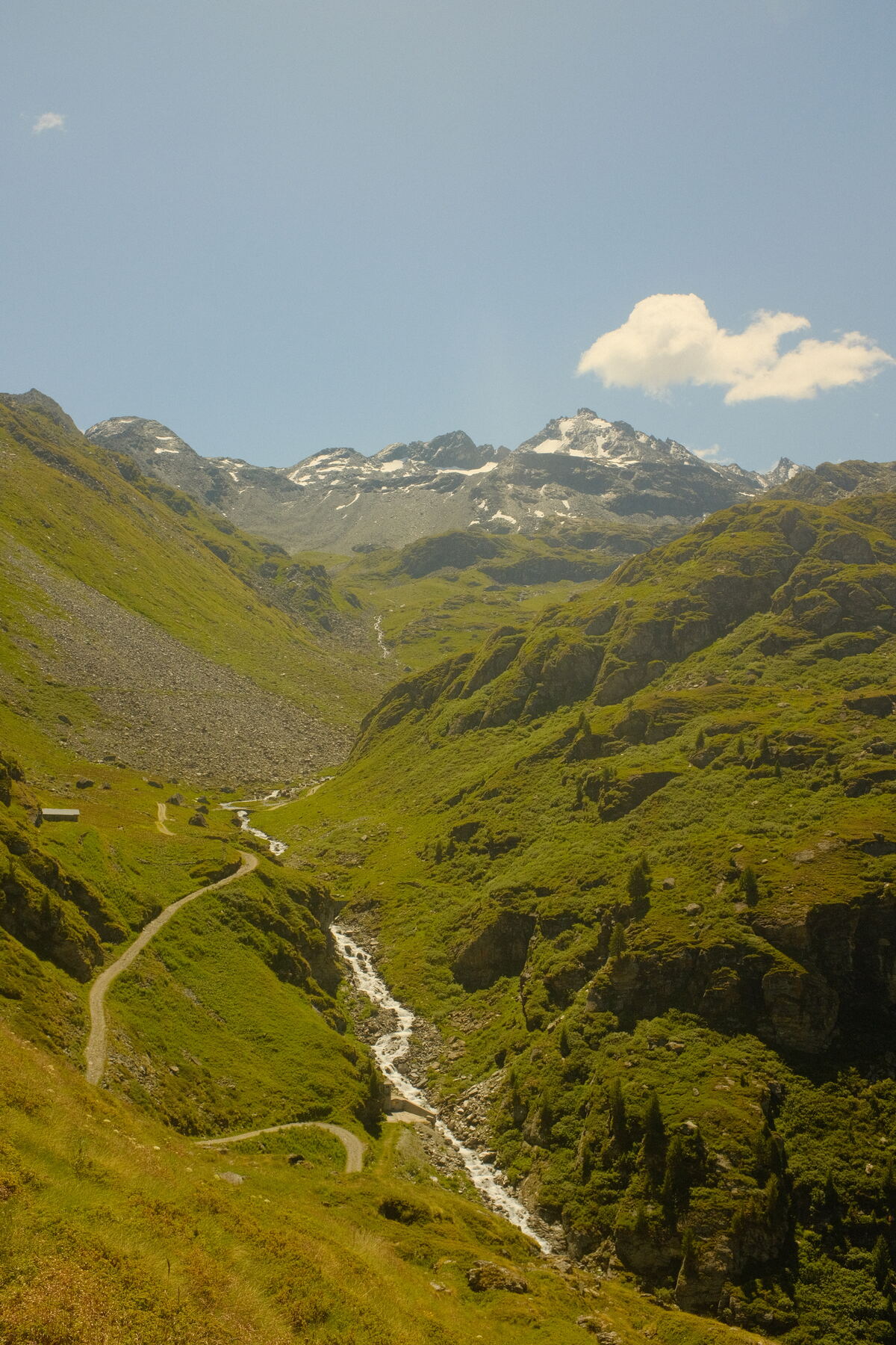 The Printse valley towards the mountains of Lac du Grand Désert, near Siviez