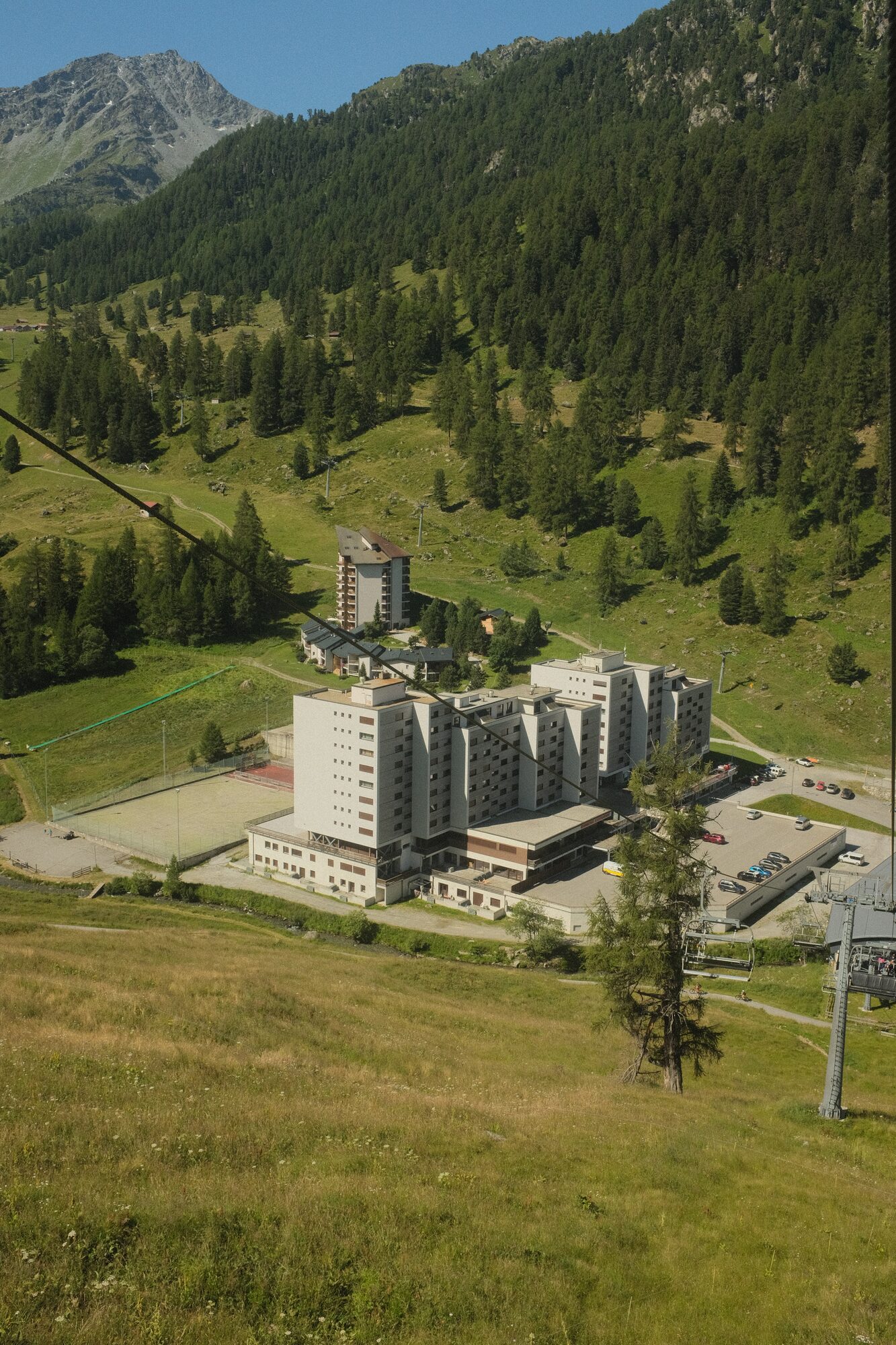 Rosablanche C34 apartment complex at the foot of the slopes in Siviez, with the ski lift